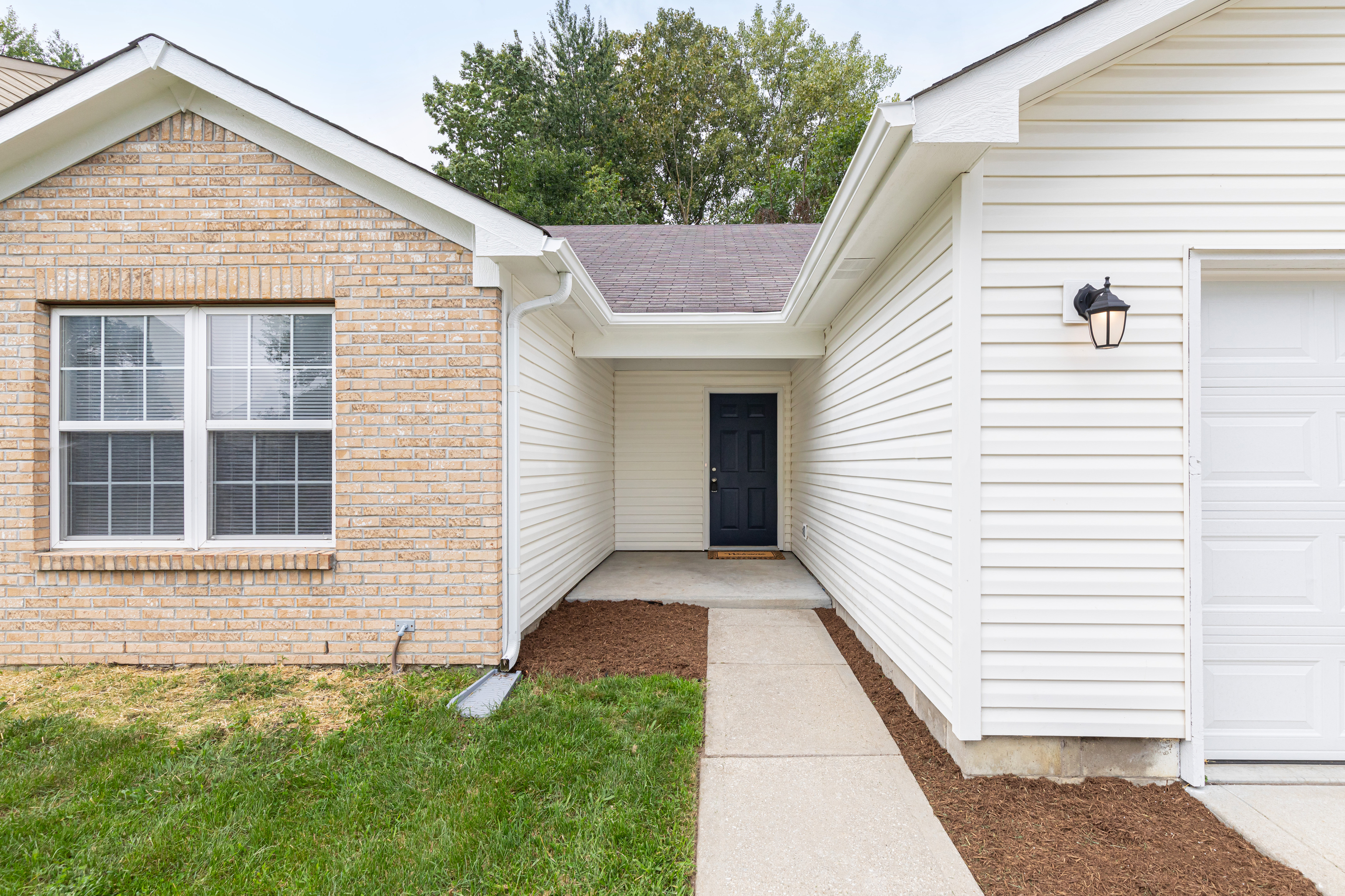 5310 Melbourne Road Indianapolis, IN 46228 - Photo 3 of 26 Gallery Image 3