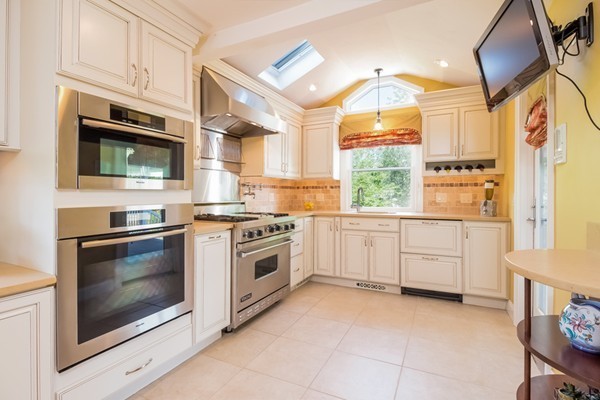 22 Hawley Road Scituate, MA 02066 - Photo 6 of 30 Gallery Image 6
