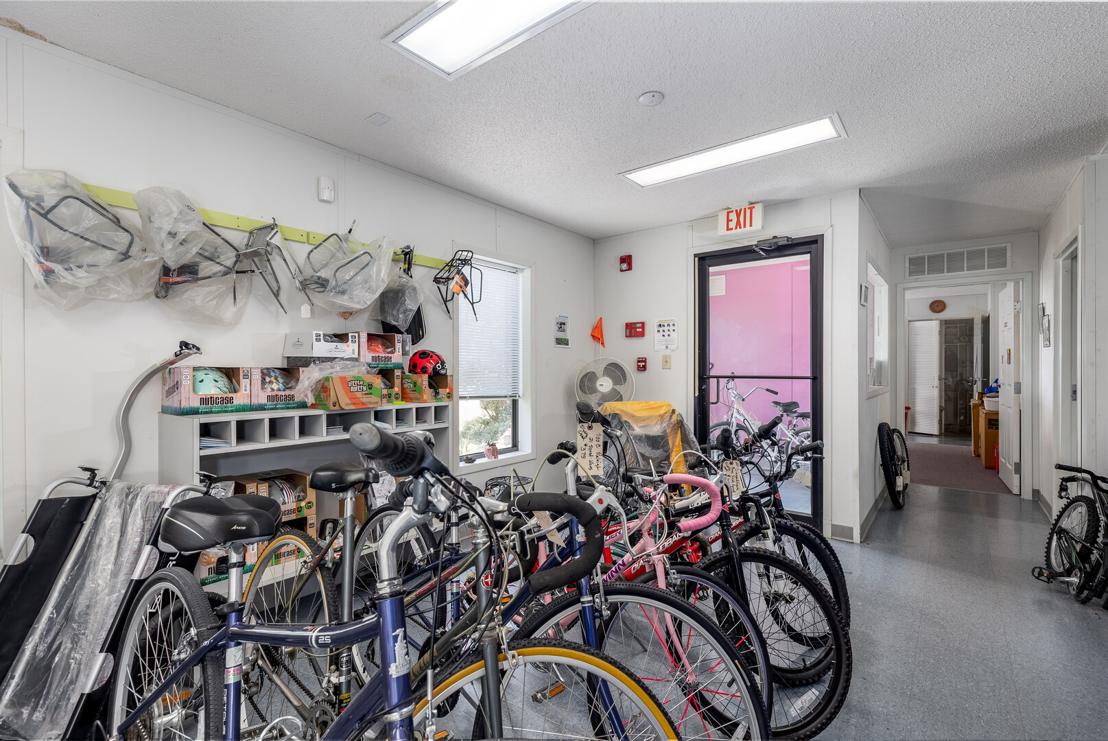 1313 Chestnut Street Ottawa, IL 61350 - Photo 5 of 30 a view of a room with gym equipment