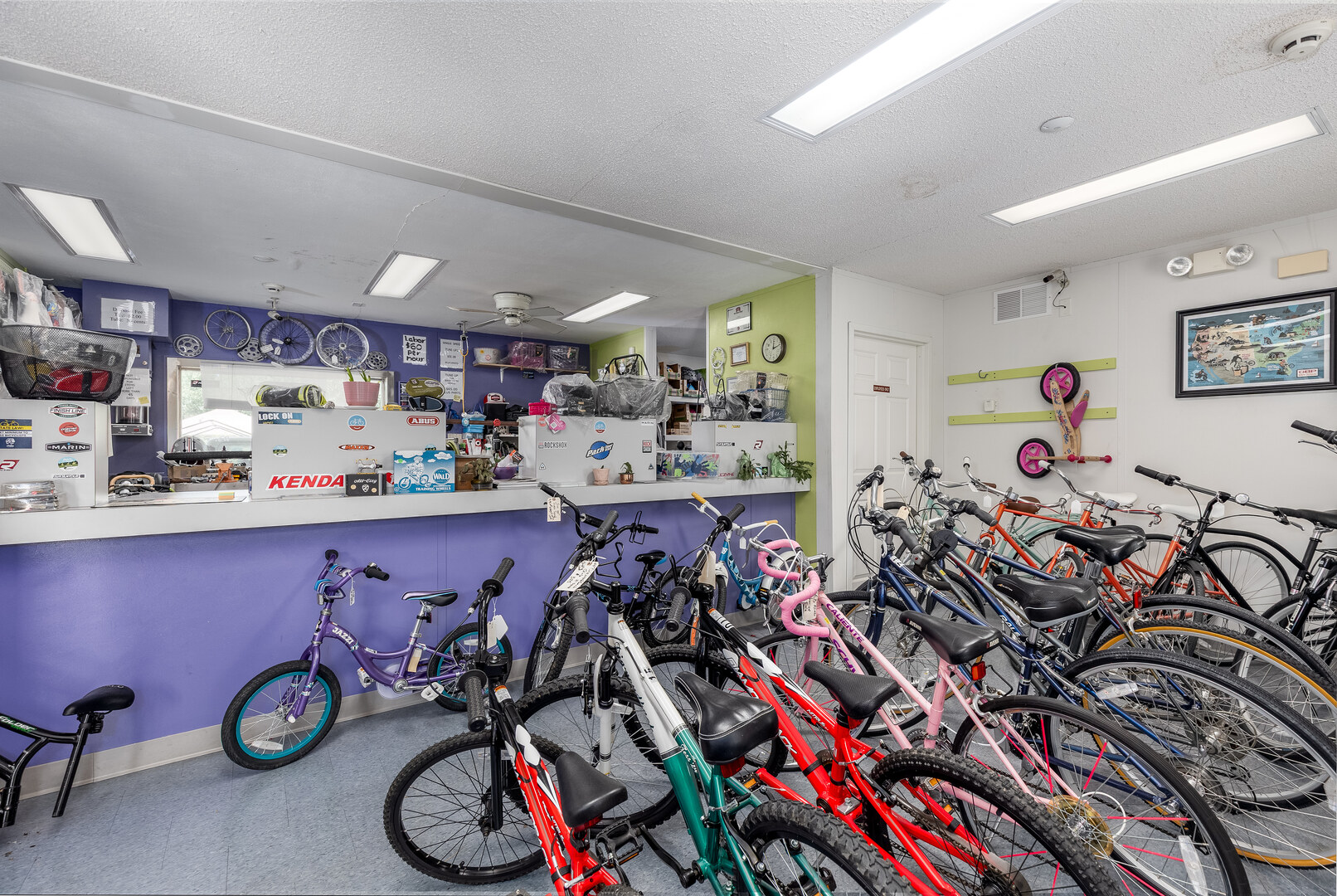 1313 Chestnut Street Ottawa, IL 61350 - Photo 6 of 30 a view of a room with gym equipment