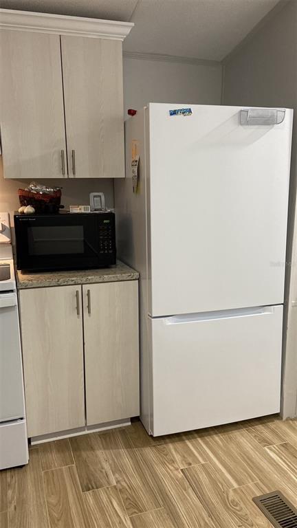 11743 Purdue Street New Port Richey, FL 34654 - Photo 10 of 32