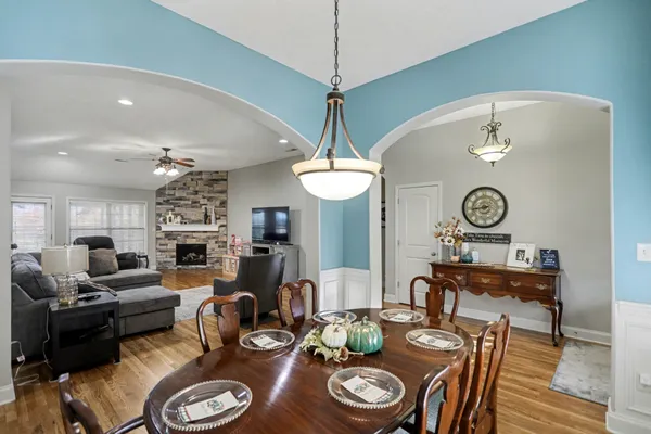 $457,900 | 122 Cross Hall Loop, Bowling Green, KY 42104