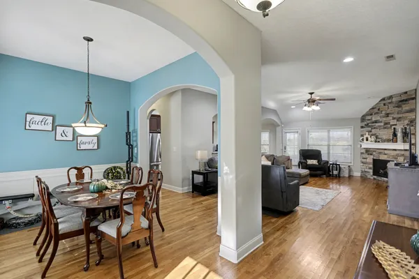 $457,900 | 122 Cross Hall Loop, Bowling Green, KY 42104