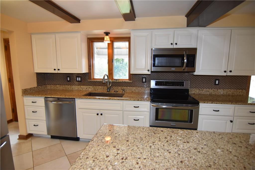 3624 Wayne Road Munhall, PA 15120 - Photo 4 of 25 Gallery Image 4