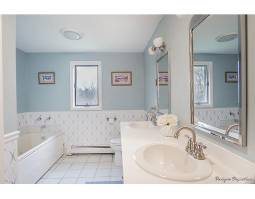 13 Wildwood Road Andover, MA 01810 - Photo 18 of 30 Gallery Image 18