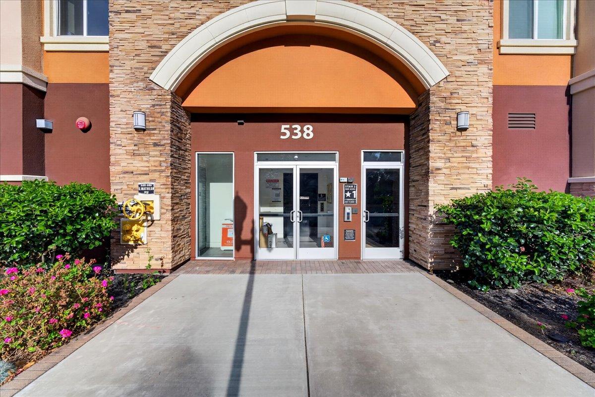 538 South Mathilda Avenue, Unit 301 Sunnyvale, CA 94086 - Photo 3 of 54