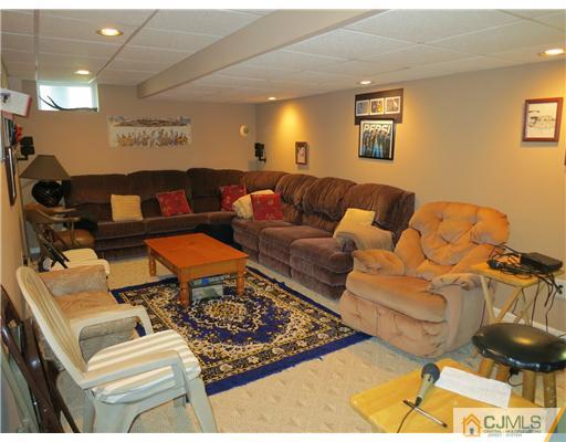 16 Lexington Road Monmouth Junction, NJ 08852 - Photo 15 of 18 Gallery Image 15