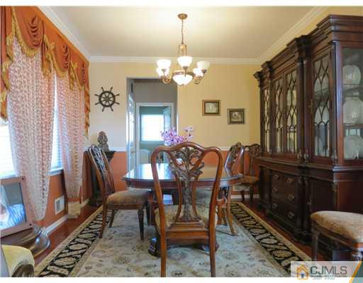 16 Lexington Road Monmouth Junction, NJ 08852 - Photo 4 of 18 Gallery Image 4