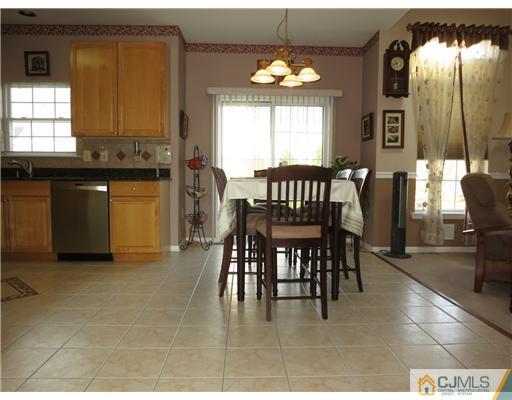 16 Lexington Road Monmouth Junction, NJ 08852 - Photo 7 of 18 Gallery Image 7