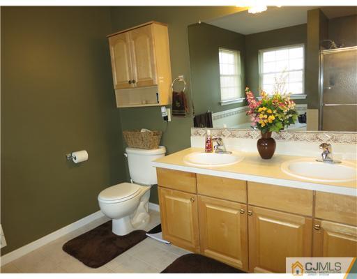 16 Lexington Road Monmouth Junction, NJ 08852 - Photo 9 of 18 Gallery Image 9