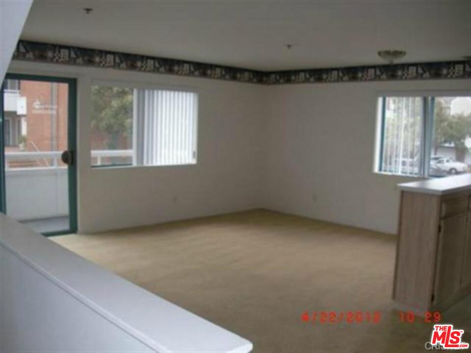 895 South B Street Oxnard, CA 93030 - Photo 3 of 4