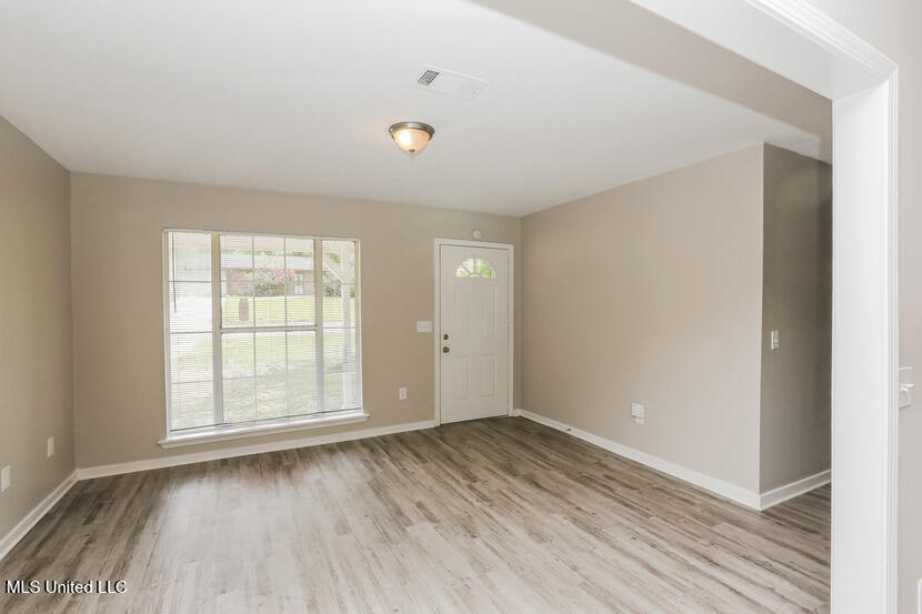 1026 Branch Street Jackson, MS 39212 - Photo 2 of 11 001-photo-living-room-10896783
