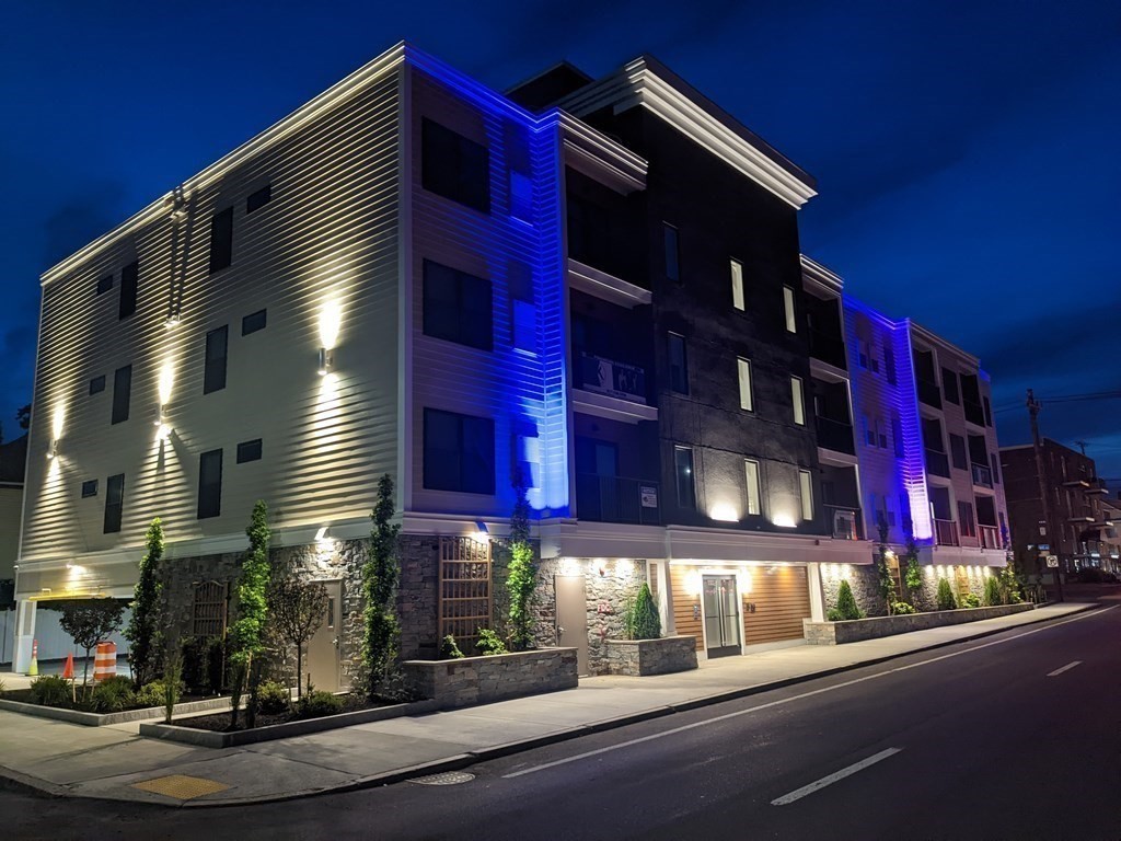 1133 North Shore Road, Unit 205 Revere, MA 02151 - Photo 3 of 20