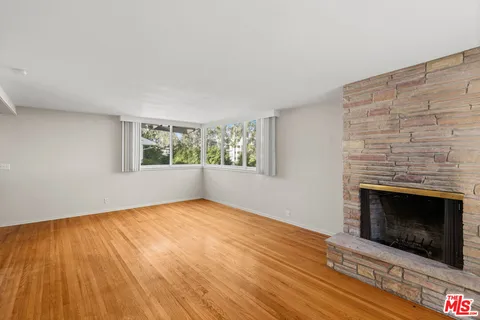 $2,395,000 | 1621 Manning Avenue, Los Angeles, CA 90024