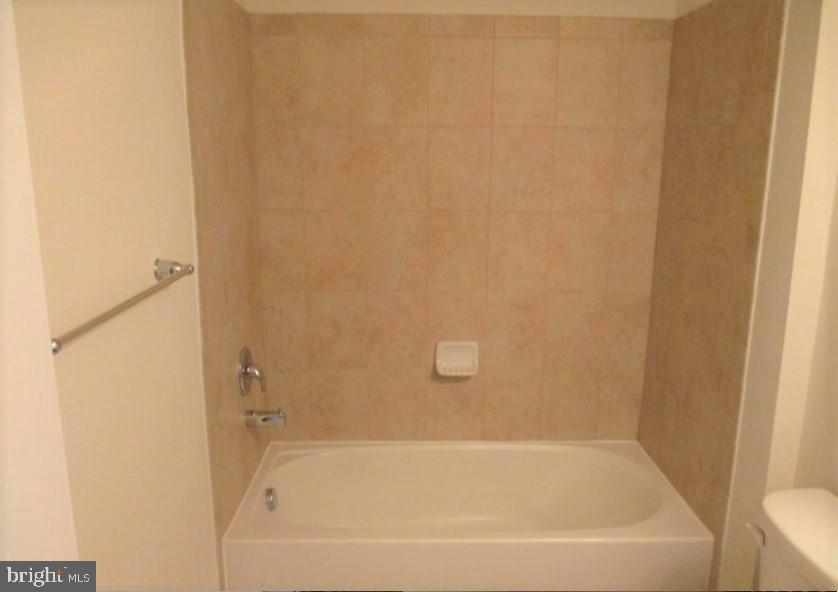 19 Eagle Lane Malvern, PA 19355 - Photo 18 of 20 a bathroom with a bathtub