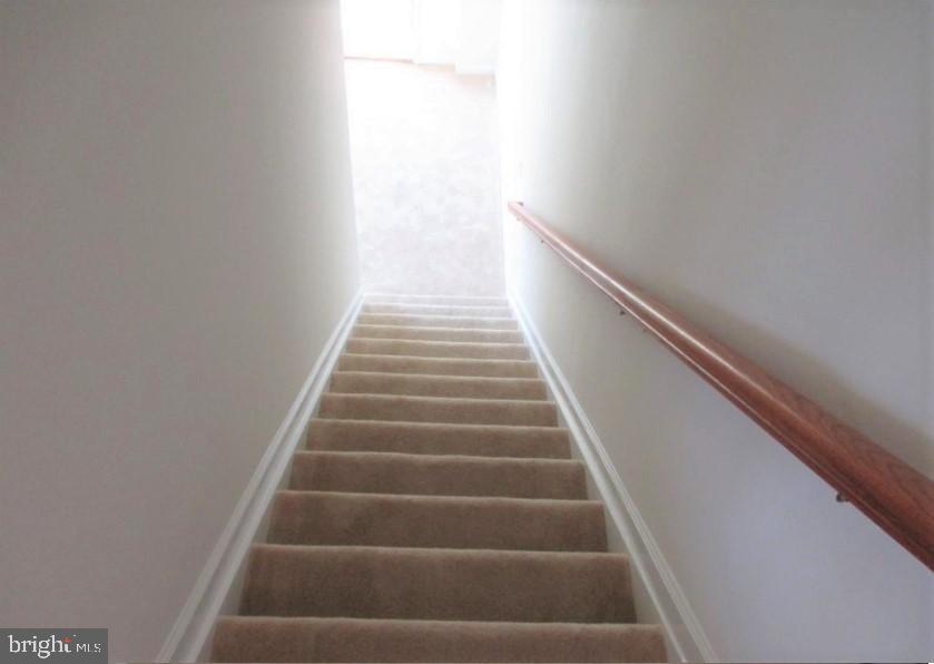 19 Eagle Lane Malvern, PA 19355 - Photo 10 of 20 a view of entryway