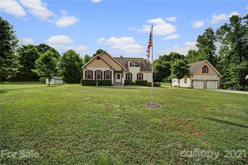 1021 Riddle Oak Lane Clover, SC 29710 - Photo 3 of 48 Gallery Image 3