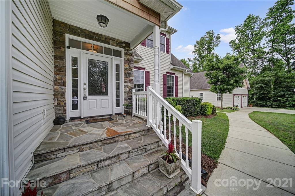 1021 Riddle Oak Lane Clover, SC 29710 - Photo 4 of 48 Gallery Image 4