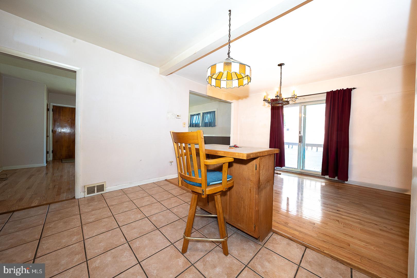 437 Rittenhouse Circle Havertown, PA 19083 - Photo 15 of 55 Bright and inviting dining space.