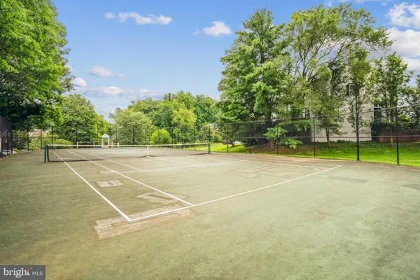 a view of a tennis court
