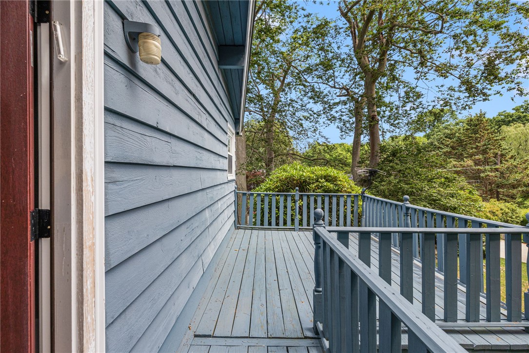 58 Rip Van Winkle Circle Warwick, RI 02886 - Photo 8 of 39