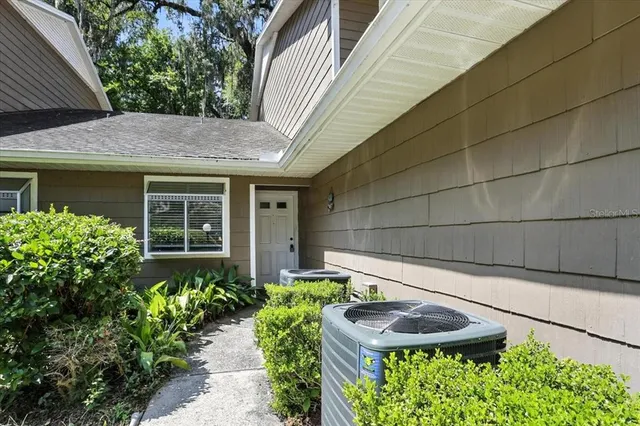$2,300 | 819 Southwest 51 Way, Gainesville, FL 32607