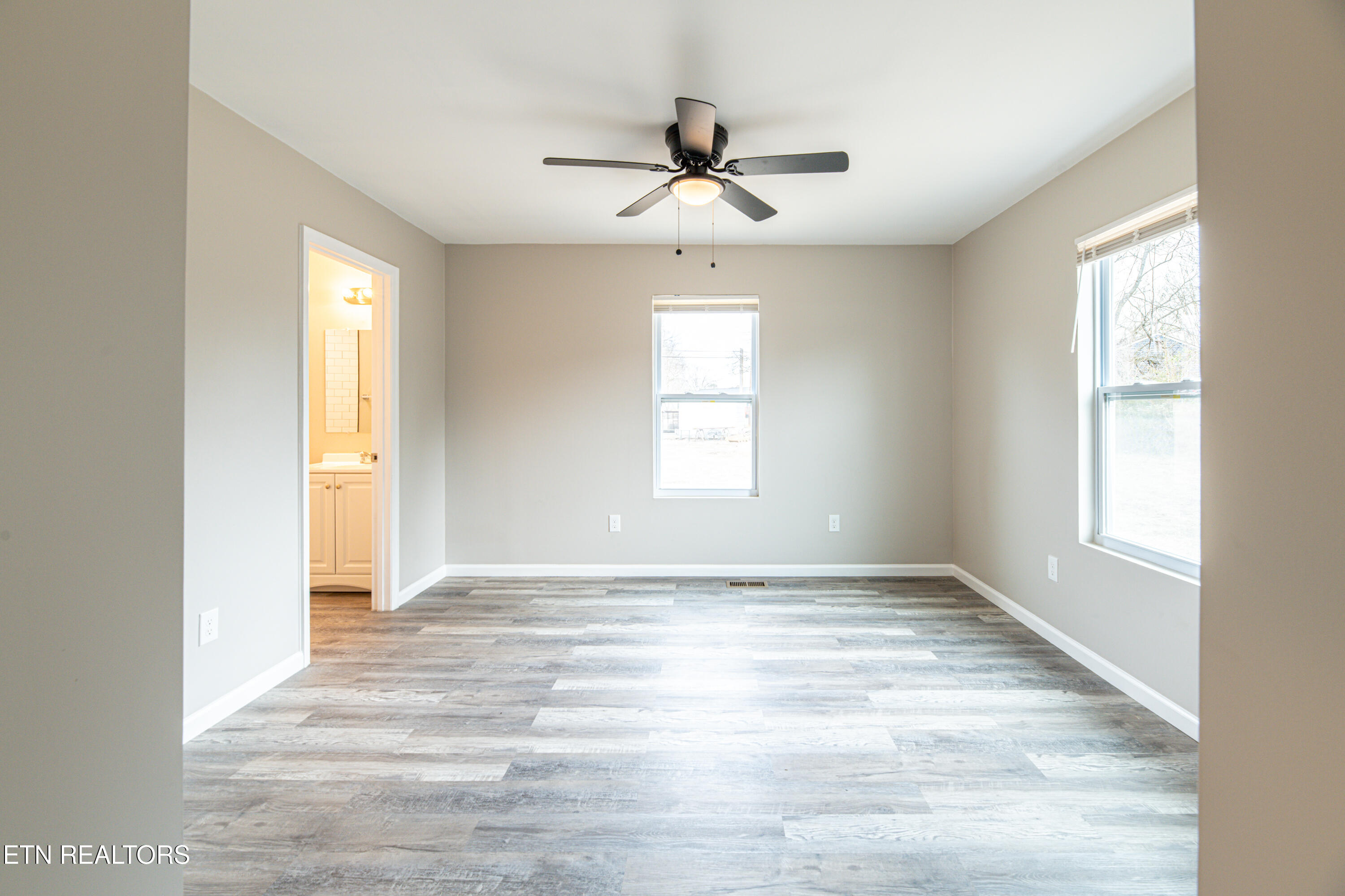 131 Lancaster Road Oak Ridge, TN 37830 - Photo 11 of 22 E05377E7-FCD4-4457-92DE-EE85E27ABF4C