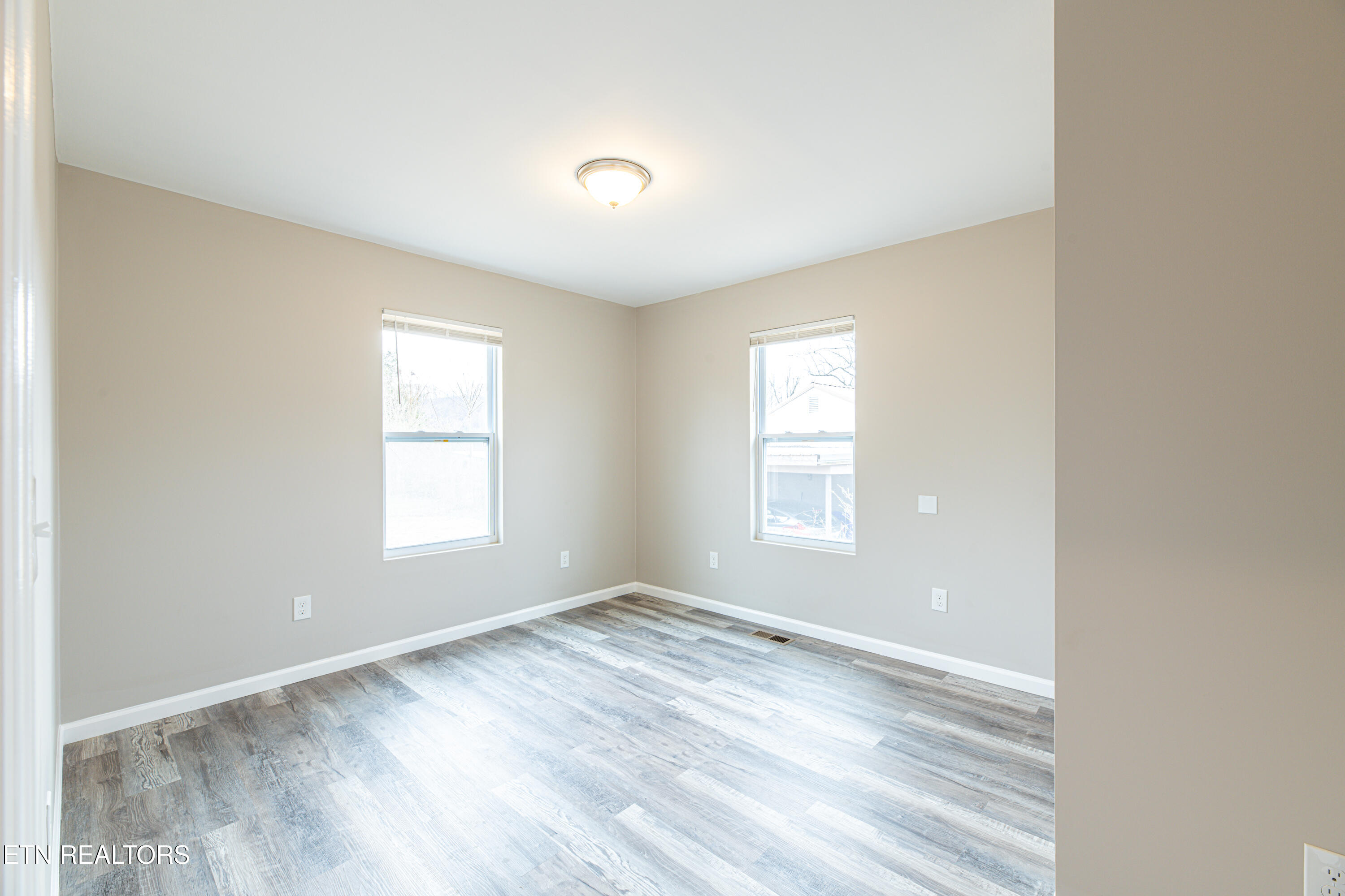 131 Lancaster Road Oak Ridge, TN 37830 - Photo 14 of 22 57B9D56B-B2B0-4C75-B1B6-946359127FA3