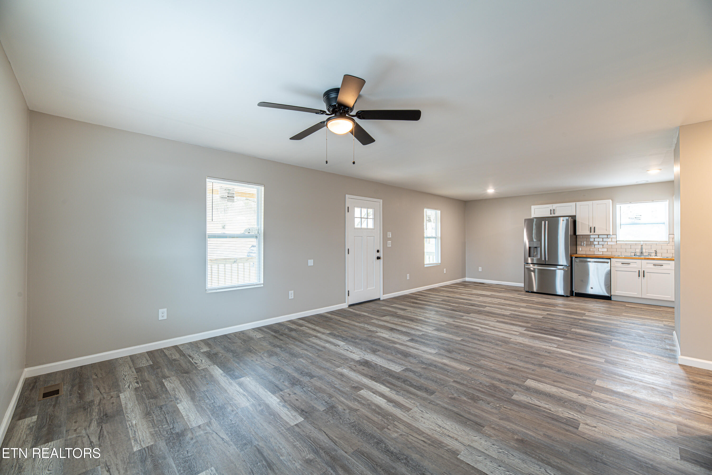 131 Lancaster Road Oak Ridge, TN 37830 - Photo 6 of 22 EACC5D42-823E-4DDB-9044-6B07DE4866B6