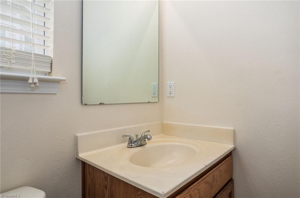 2165 Rindle Drive High Point, NC 27262 - Photo 19 of 31 Gallery Image 19