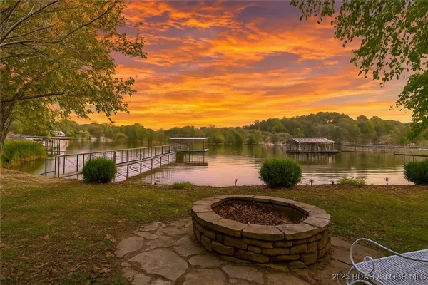 183 Cottage Drive, Camdenton, MO 65020