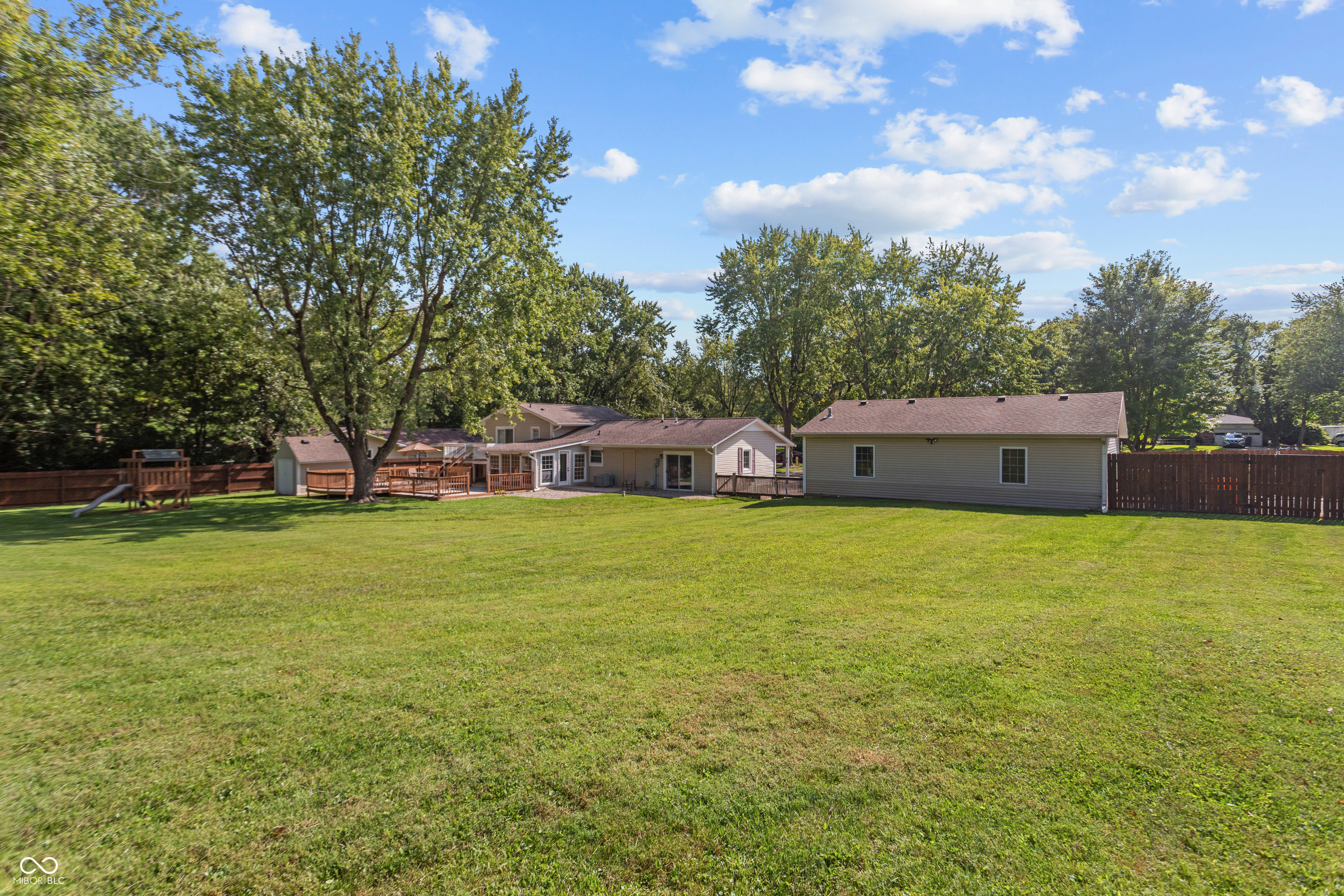 8069 Folkstone Road Indianapolis, IN 46268 - Photo 14 of 54 Gallery Image 14