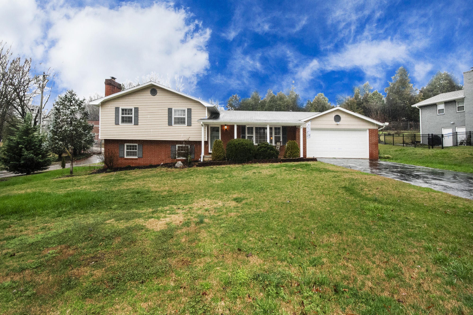 433 Kendall Road Knoxville, TN 37919 - Photo 1 of 36 Gallery Image 1