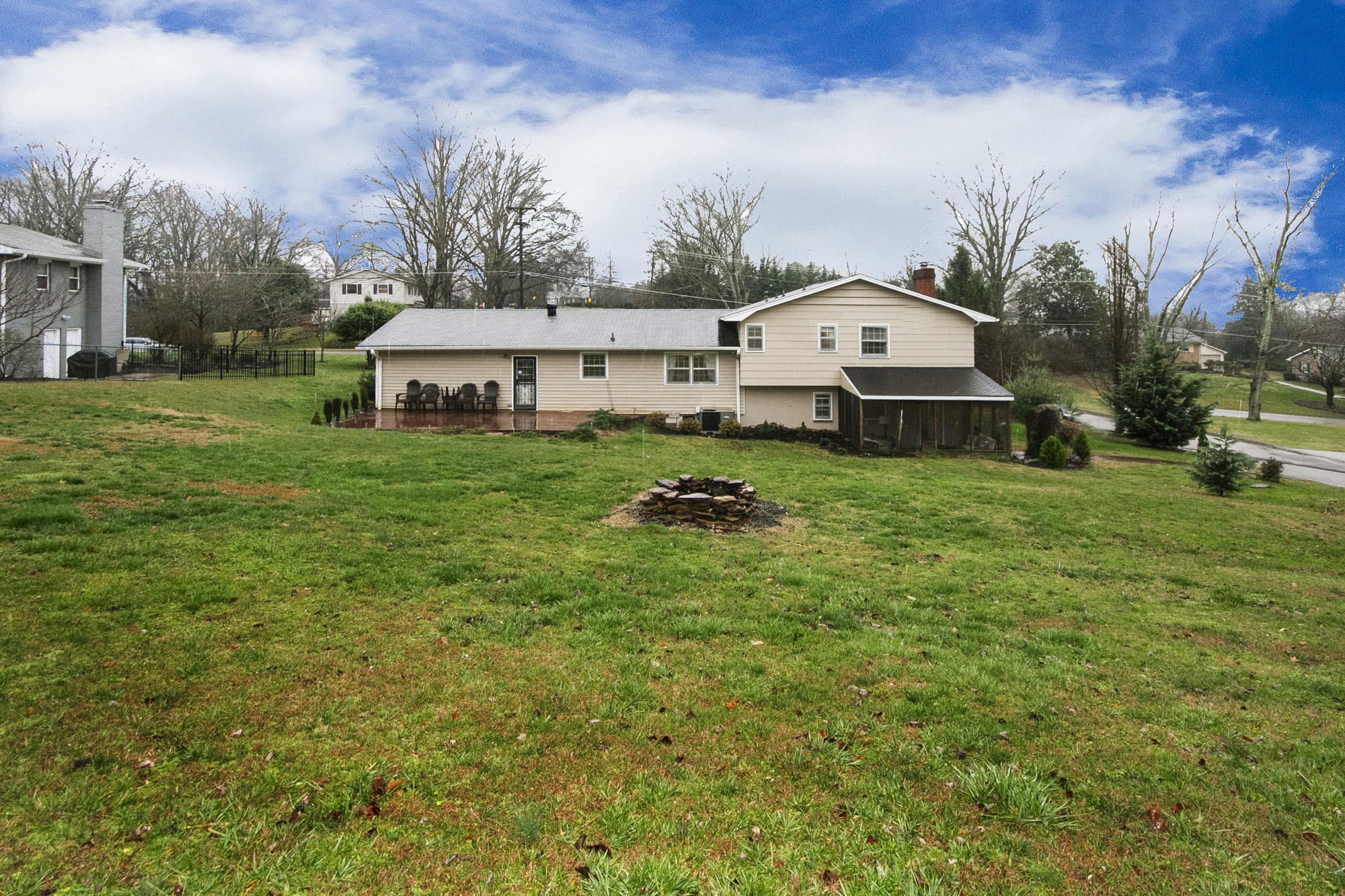 433 Kendall Road Knoxville, TN 37919 - Photo 6 of 36 Gallery Image 6