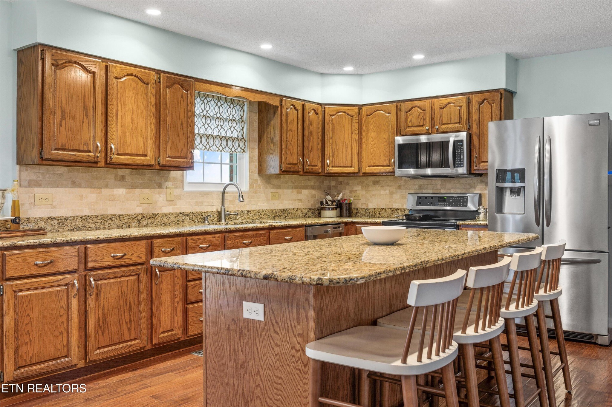 513 Hardin Road Kodak, TN 37764 - Photo 7 of 41 Gallery Image 7