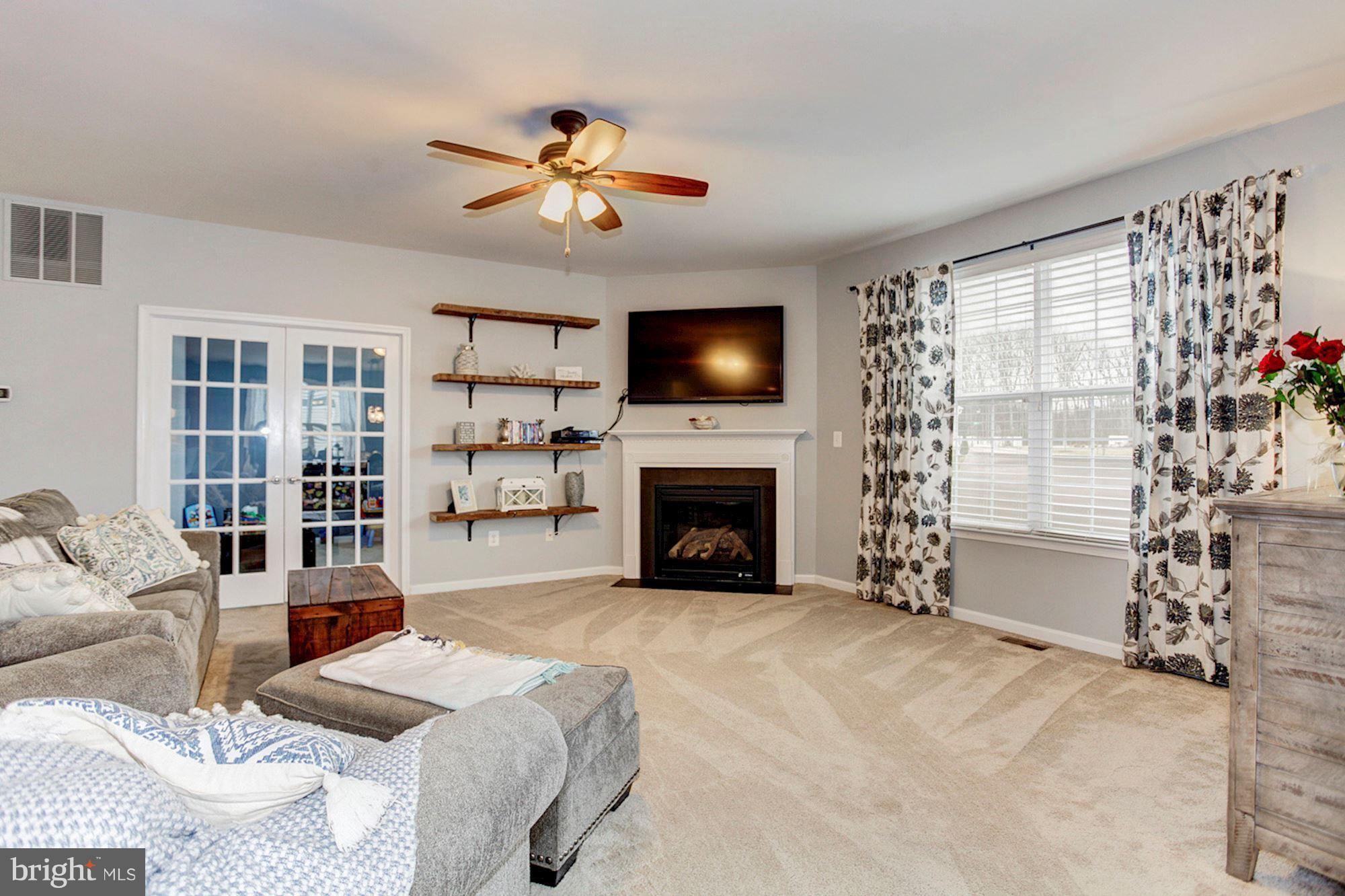 801 Salvatore Road Baltimore, MD 21220 - Photo 10 of 30 Family Room