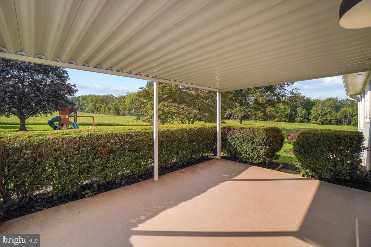 10544 Stull Road Thurmont, MD 21788 - Photo 42 of 54 Covered porch