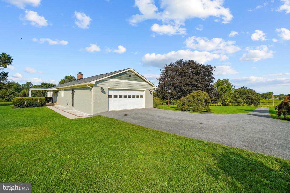 10544 Stull Road Thurmont, MD 21788 - Photo 46 of 54 Two car garage