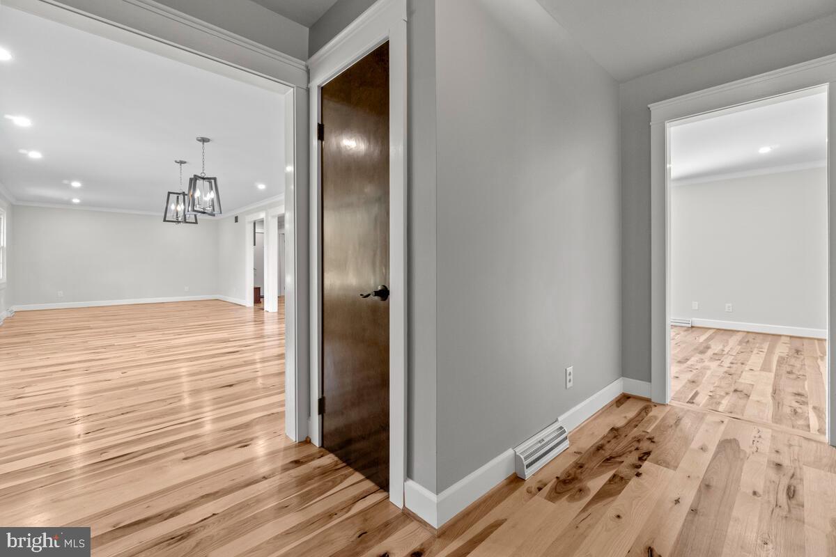 10544 Stull Road Thurmont, MD 21788 - Photo 10 of 54 Foyer