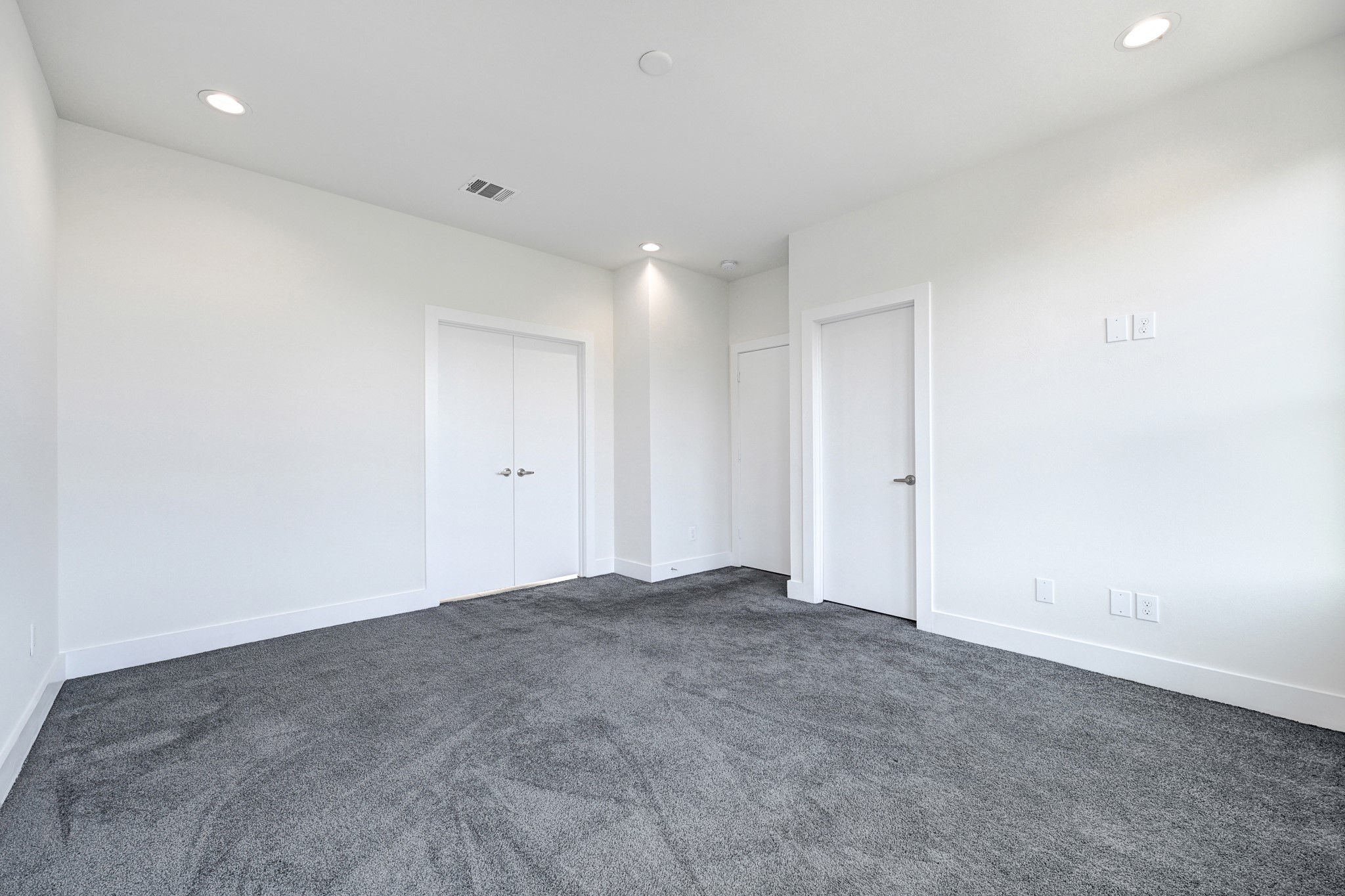 3313 Baer Street Houston, TX 77020 - Photo 23 of 26 a view of an empty room