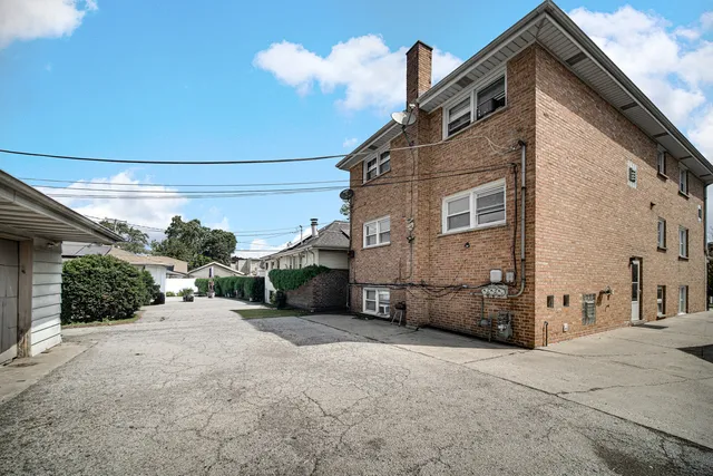 $625,000 | 1306 36th Avenue, Melrose Park, IL 60160