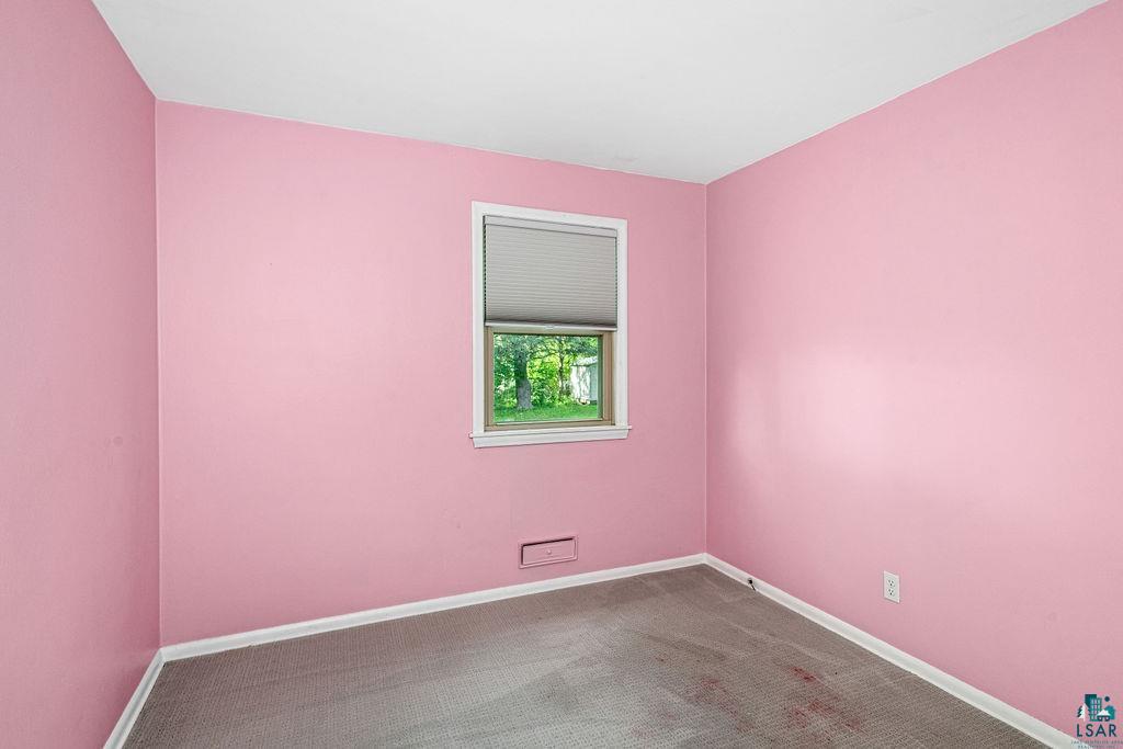 4920 Colorado Street Duluth, MN 55804 - Photo 15 of 51