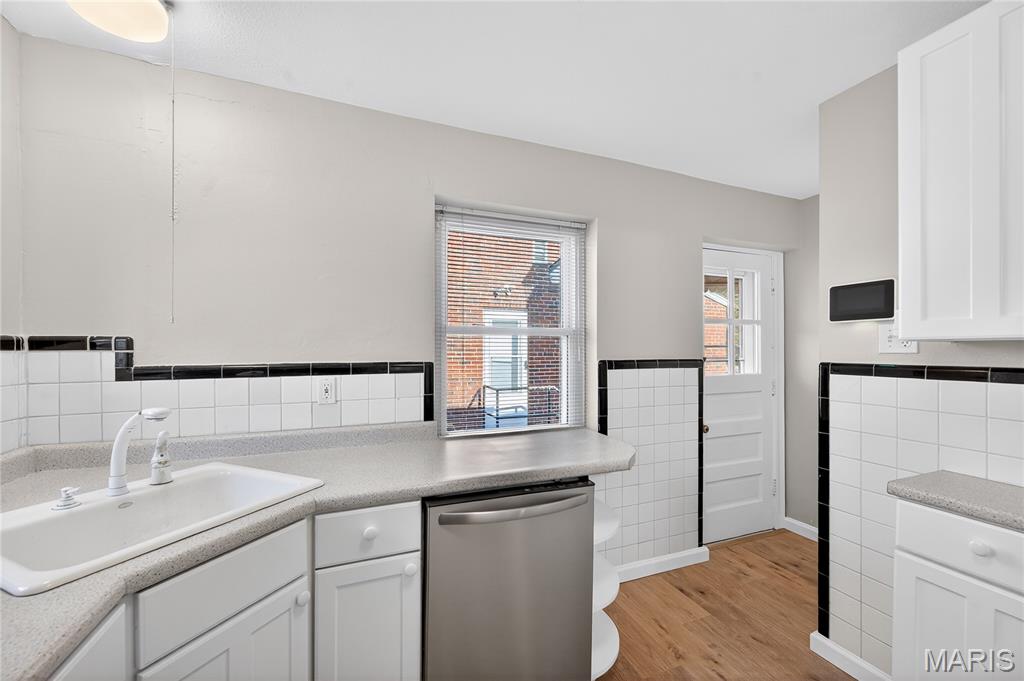 1051 North And South Road St. Louis, MO 63130 - Photo 11 of 40