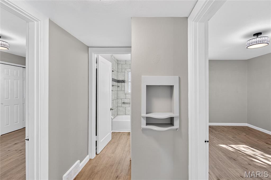 1051 North And South Road St. Louis, MO 63130 - Photo 12 of 40