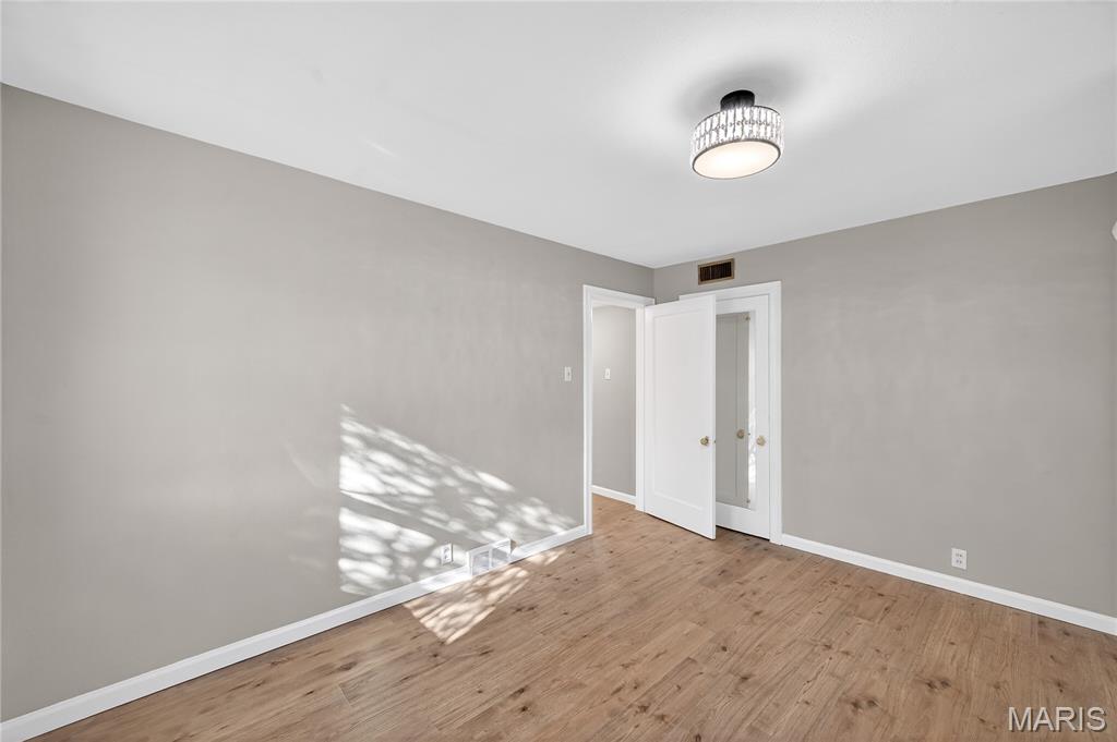 1051 North And South Road St. Louis, MO 63130 - Photo 15 of 40