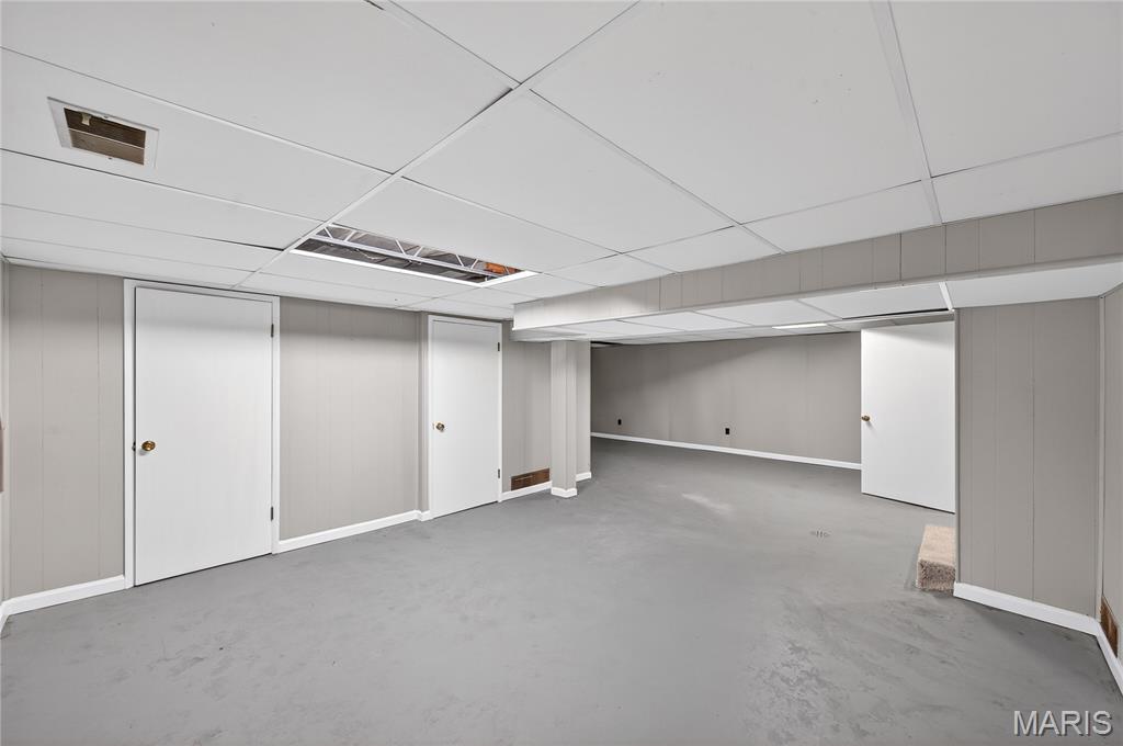 1051 North And South Road St. Louis, MO 63130 - Photo 20 of 40