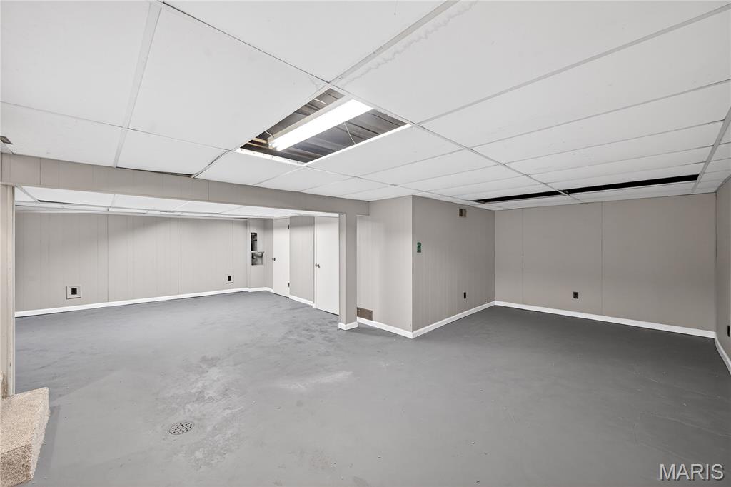 1051 North And South Road St. Louis, MO 63130 - Photo 21 of 40