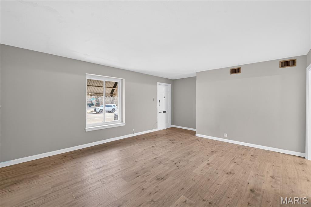 1051 North And South Road St. Louis, MO 63130 - Photo 25 of 40