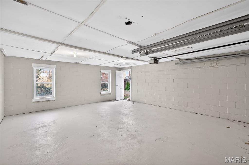 1051 North And South Road St. Louis, MO 63130 - Photo 34 of 40