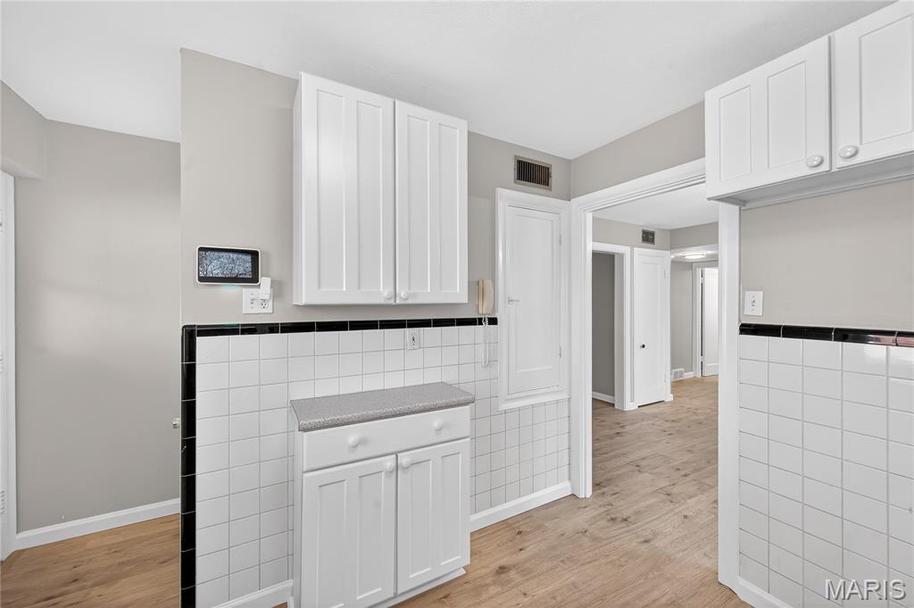 1051 North And South Road St. Louis, MO 63130 - Photo 10 of 40